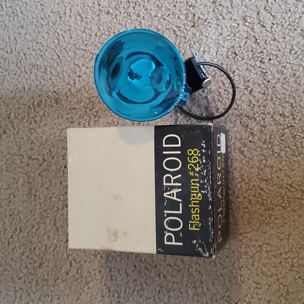 Vintage Polaroid Flashgun #268 – Classic Collector’s Piece Assessory